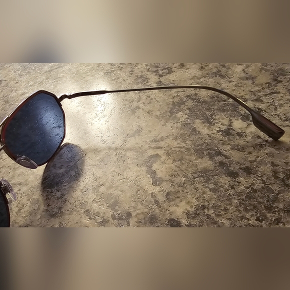 Burberry Sunglasses ***AUTHENTIC*** Great/Perfect Condition - Picture 5 of 11